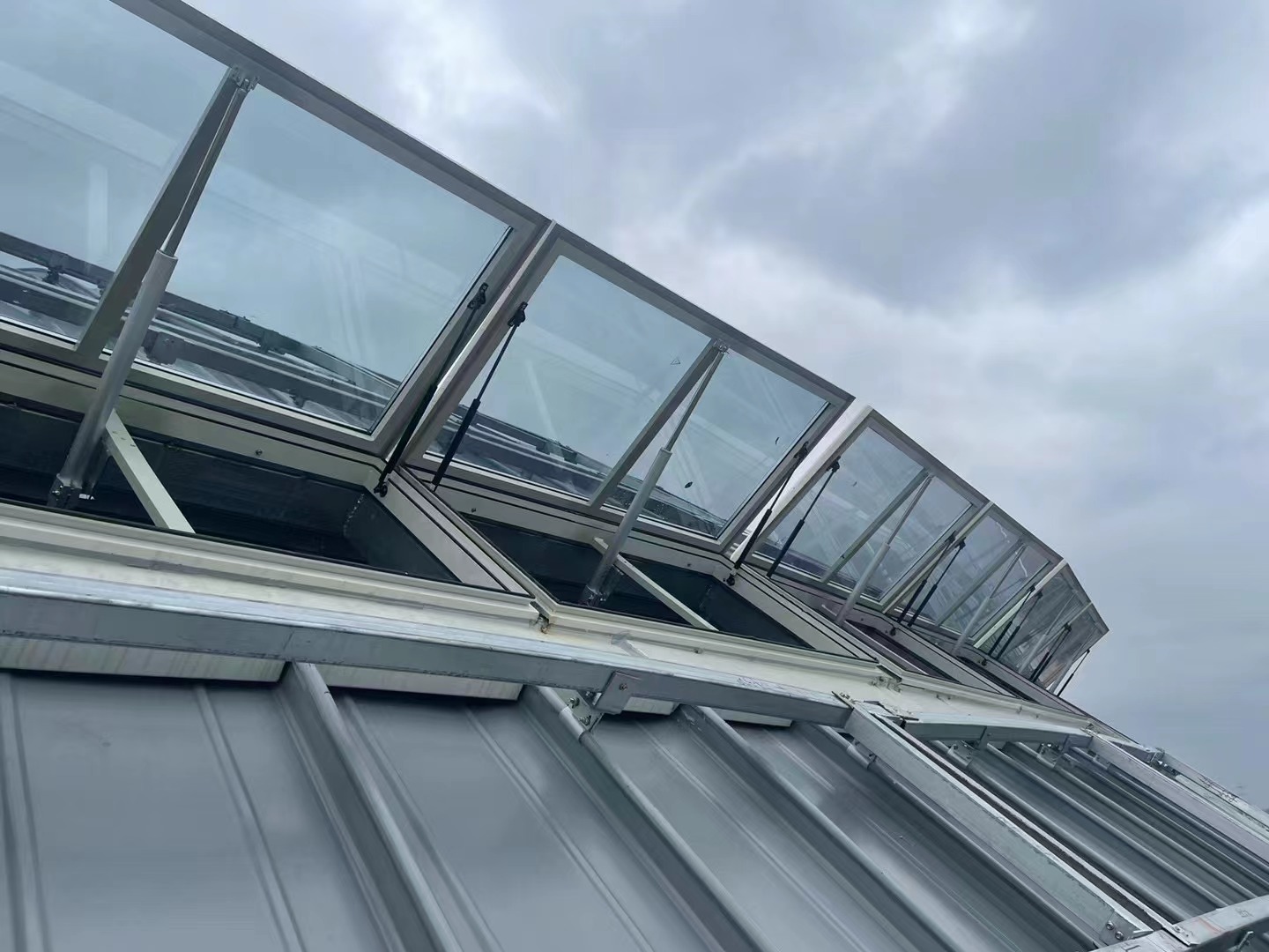 Electric fire skylight