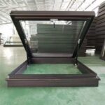 Electric upturned skylight